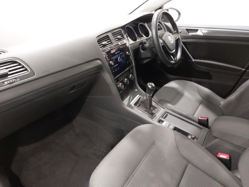 Used Volkswagen Golf 2019 for sale - 77716705: Photo 5