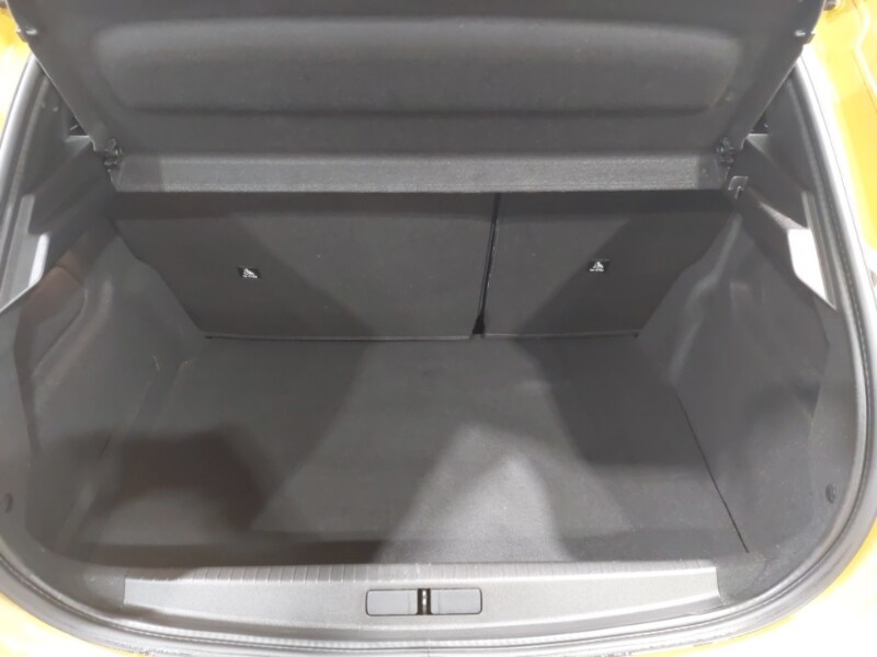 Used Peugeot 208 2021 for sale - 77596065: Photo 8