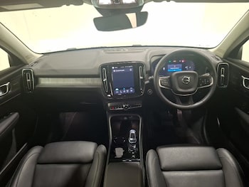 Used Volvo XC40 2025 for sale - 78998182: Photo