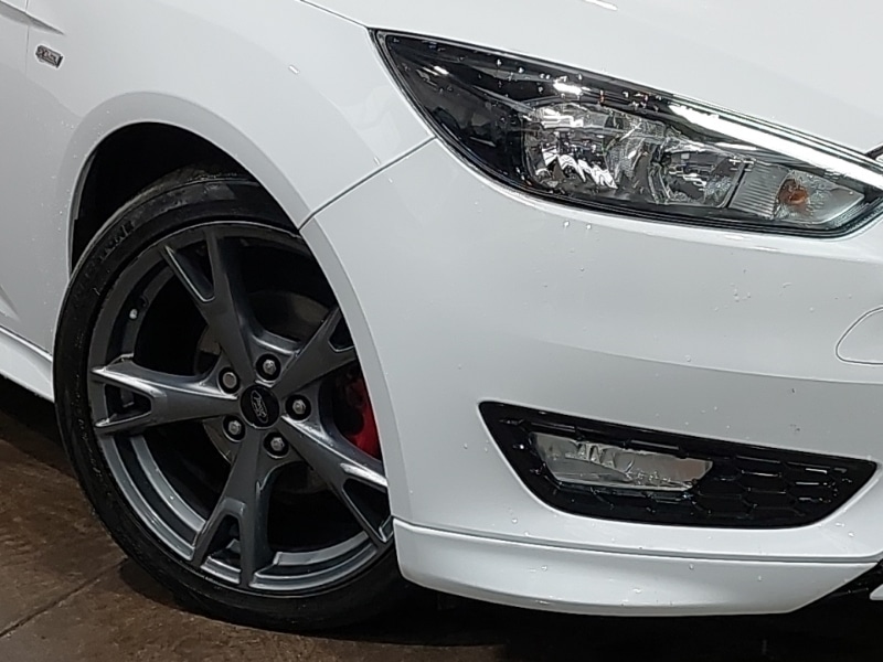 Used Ford Focus 2018 for sale - 76629328: Photo 9