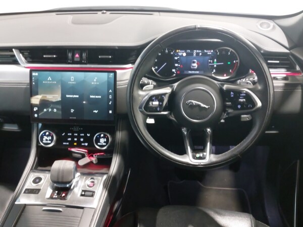 Used Jaguar F-Pace 2022 for sale - 76195236: Photo 10