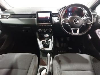 Used Renault Clio 2019 for sale - 78693414: Photo