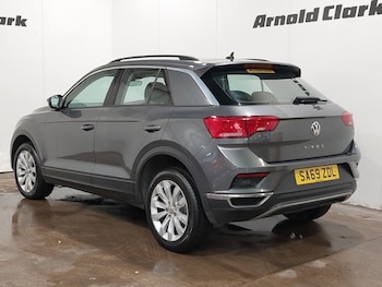 Used Volkswagen T-Roc 2019 for sale - 78783412: Photo