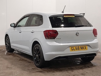 Used Volkswagen Polo 2018 for sale - 76390427: Photo