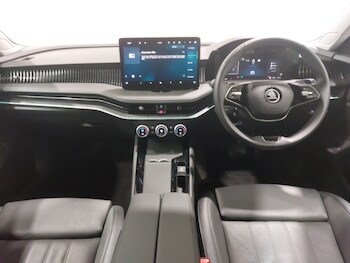 Used Skoda Superb 2024 for sale - 76058722: Photo 2