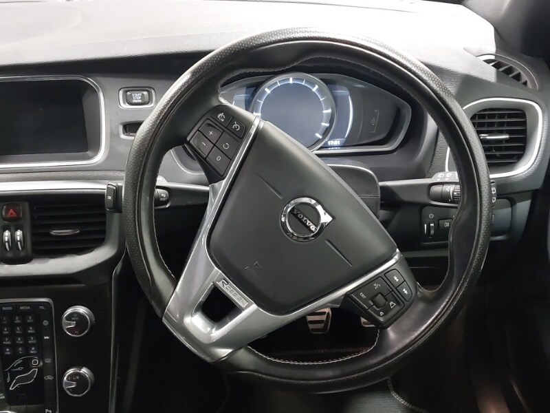 Used Volvo V40 2017 for sale - 77815781: Photo 11