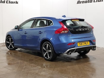 Used Volvo V40 2017 for sale - 77815781: Photo