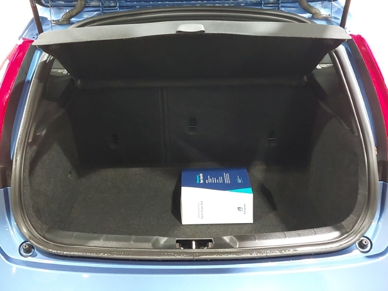 Used Volvo V40 2017 for sale - 77815781: Photo 8