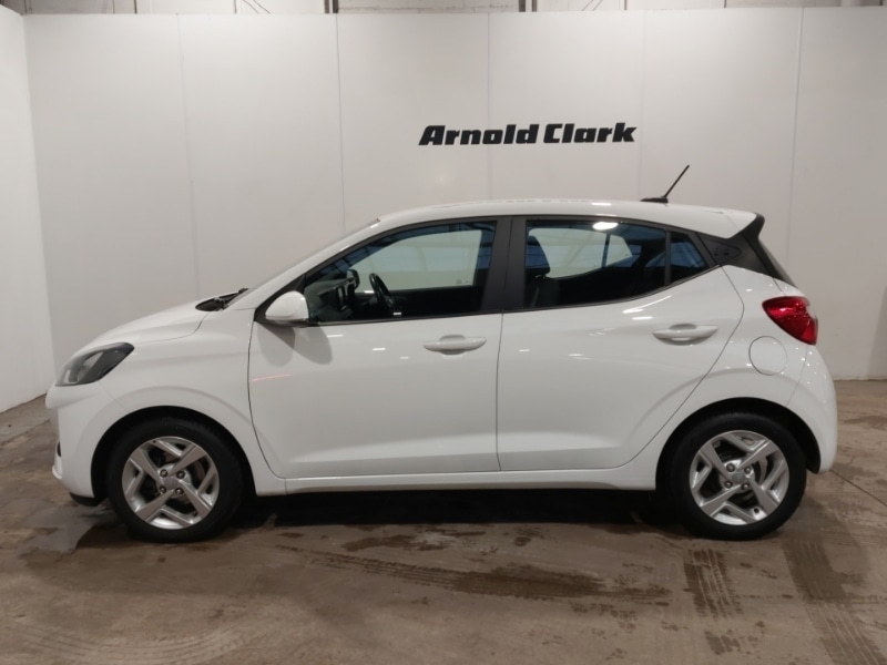 Used Hyundai i10 2023 for sale - 76639524: Photo 4