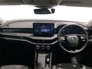 Used Skoda Superb 2024 for sale - 77656778: Photo