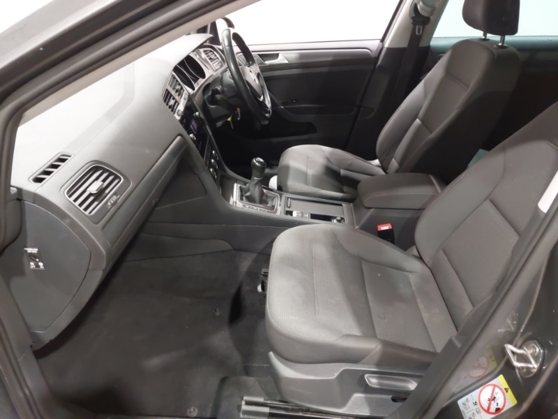 Used Volkswagen Golf 2020 for sale - 77644623: Photo 5