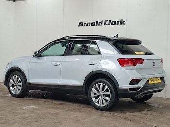 Used Volkswagen T-Roc 2021 for sale - 79382643: Photo