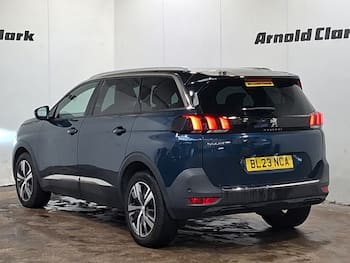 Used Peugeot 5008 2023 for sale - 79694641: Photo