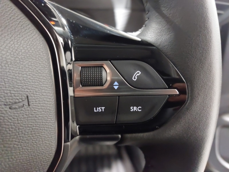 Used Peugeot 2008 2022 for sale - 76834180: Photo 16