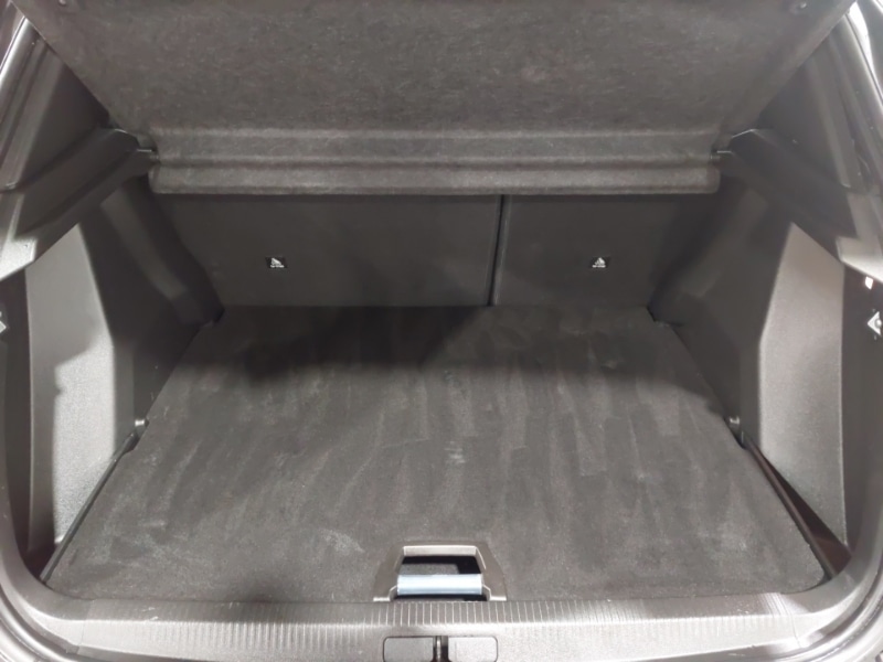 Used Peugeot 2008 2022 for sale - 76834180: Photo 8