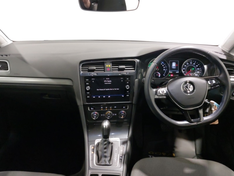 Used Volkswagen Golf 2020 for sale - 77522526: Photo 2