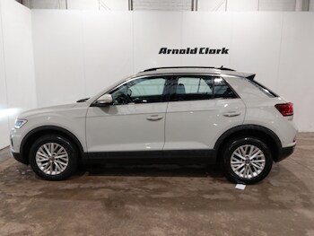 Used Volkswagen T-Roc 2022 for sale - 78013193: Photo