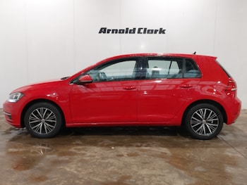 Used Volkswagen Golf 2017 for sale - 78747582: Photo