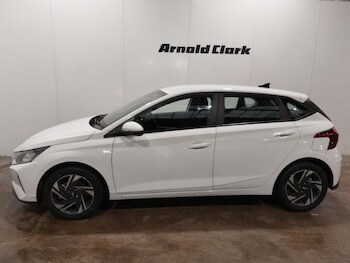 Used Hyundai i20 2022 for sale - 77024460: Photo