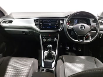 Used Volkswagen T-Roc 2022 for sale - 77761485: Photo