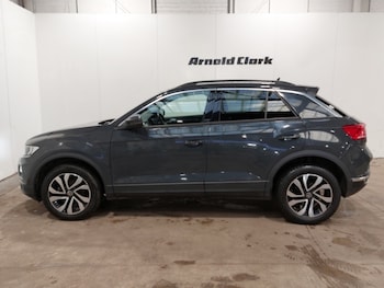 Used Volkswagen T-Roc 2022 for sale - 77761485: Photo