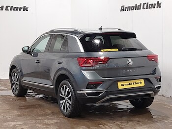 Used Volkswagen T-Roc 2019 for sale - 77956455: Photo