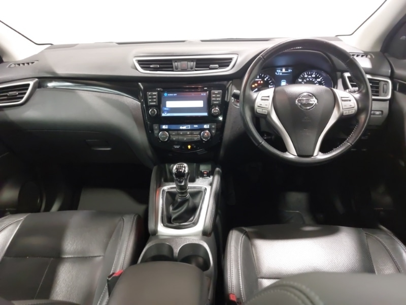 Used Nissan Qashqai 2017 for sale - 78218712: Photo 2