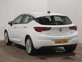 Used Vauxhall Astra 2016 for sale - 76160862: Photo