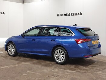 Used Skoda Octavia 2024 for sale - 77999917: Photo