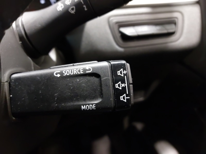 Used Renault Captur 2023 for sale - 77777274: Photo 18