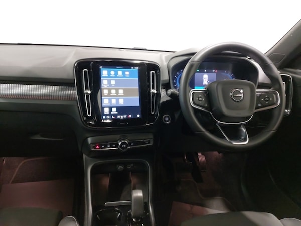 Used Volvo XC40 2024 for sale - 76199448: Photo 2
