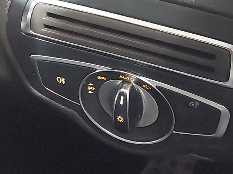 Used Mercedes-Benz C Class 2017 for sale - 77242119: Photo 11