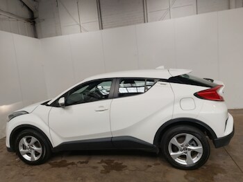 Used Toyota C-HR 2017 for sale - 75500876: Photo
