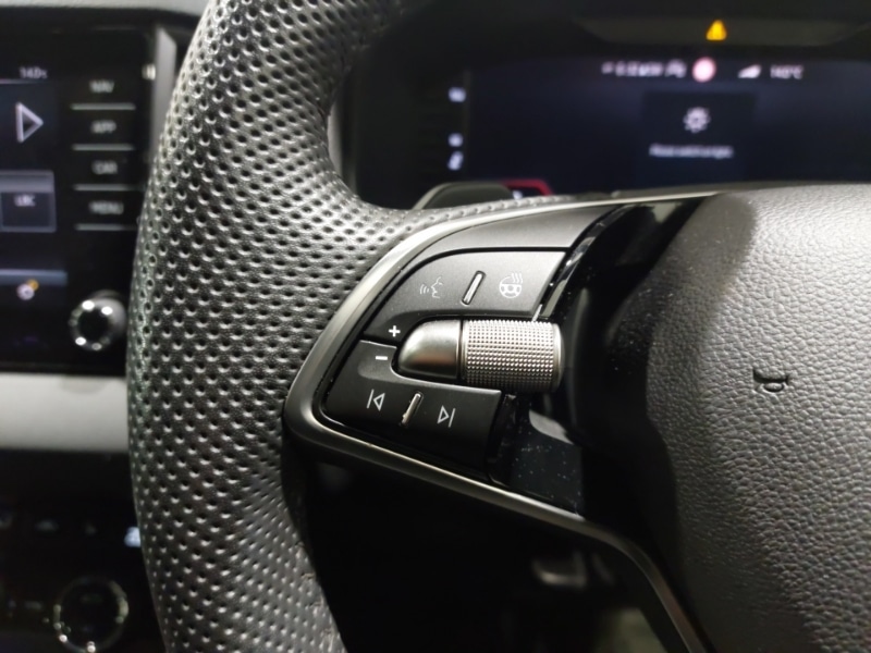 Used Skoda Karoq 2024 for sale - 76478344: Photo 16