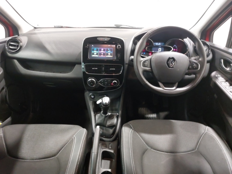 Used Renault Clio 2018 for sale - 78155873: Photo 2