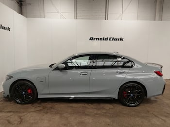 Used BMW 3 Series 2025 for sale - 76771360: Photo