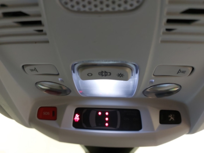 Used Peugeot 3008 2018 for sale - 77070275: Photo 19