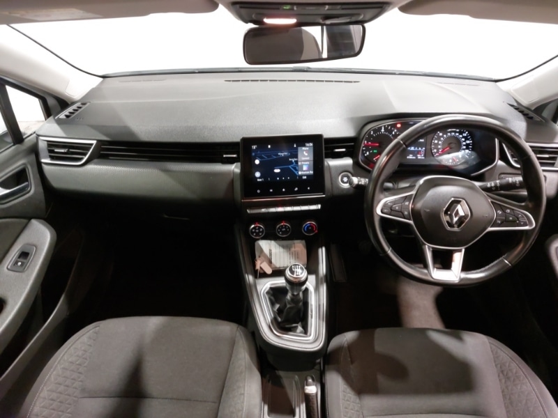 Used Renault Clio 2021 for sale - 76815896: Photo 2