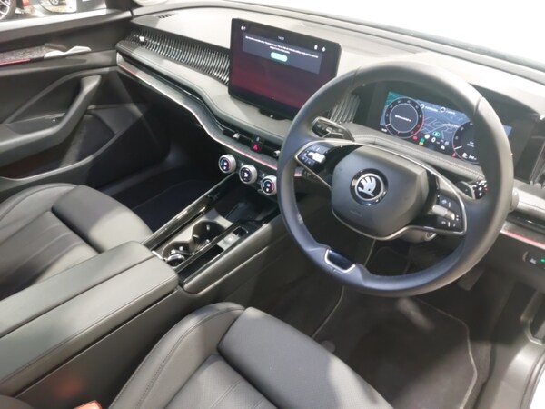 Used Skoda Superb 2024 for sale - 75072741: Photo 18