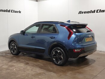 Used Kia Niro 2023 for sale - 77004395: Photo
