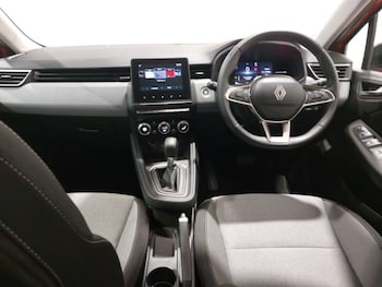 Used Renault Clio 2025 for sale - 76683521: Photo