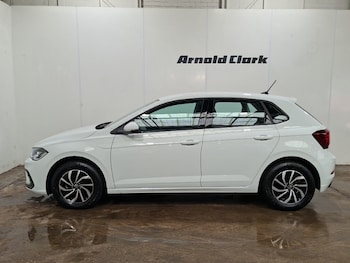 Used Volkswagen Polo 2024 for sale - 79505610: Photo