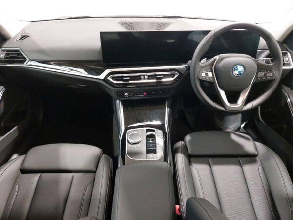 Used BMW 3 Series 2023 for sale - 75408877: Photo 2