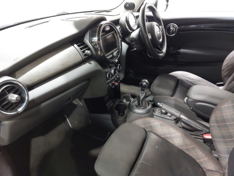 Used MINI Hatch 2017 for sale - 77329676: Photo 5