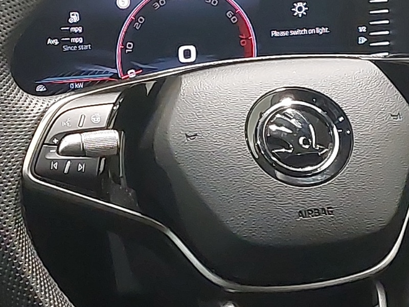 Used Skoda Karoq 2024 for sale - 76860306: Photo 10