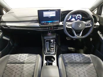 Used Volkswagen Golf 2024 for sale - 76418868: Photo