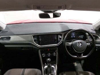 Used Volkswagen T-Roc 2020 for sale - 77907529: Photo