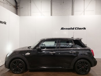 Used MINI Hatch 2019 for sale - 79407107: Photo