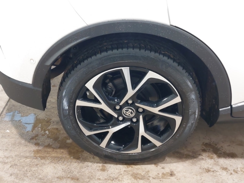 Used Toyota C-HR 2021 for sale - 76785835: Photo 17