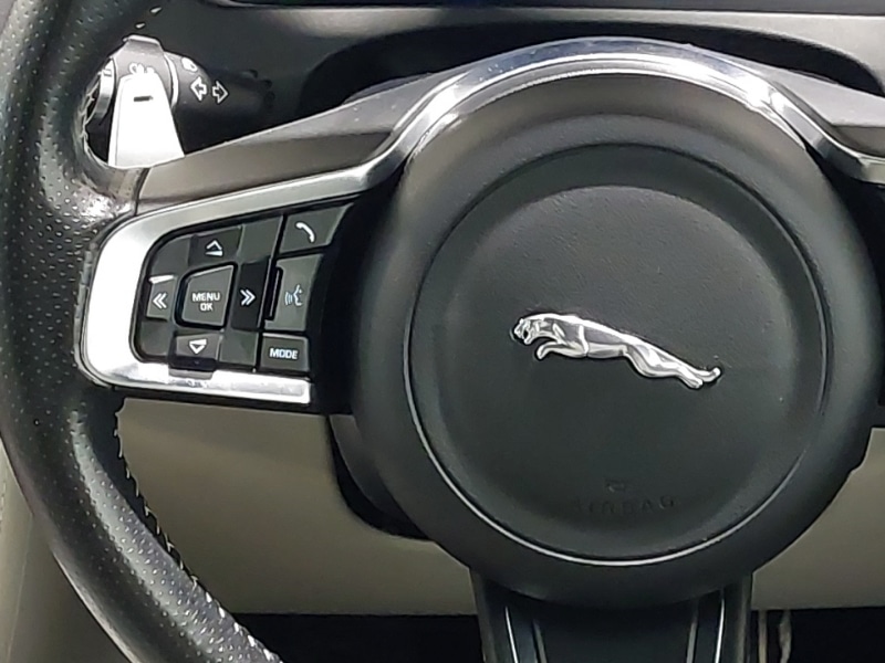 Used Jaguar F-Pace 2020 for sale - 76560608: Photo 11